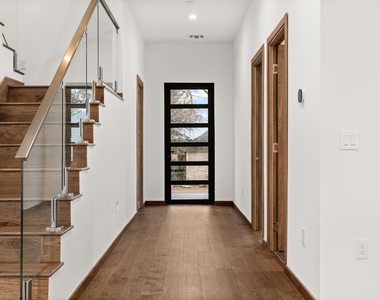 2915 Chisholm Trl - Photo Thumbnail 4