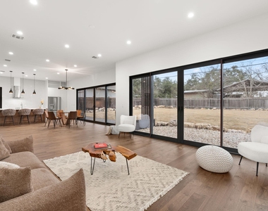 2915 Chisholm Trl - Photo Thumbnail 15