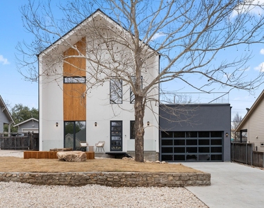 2915 Chisholm Trl - Photo Thumbnail 1