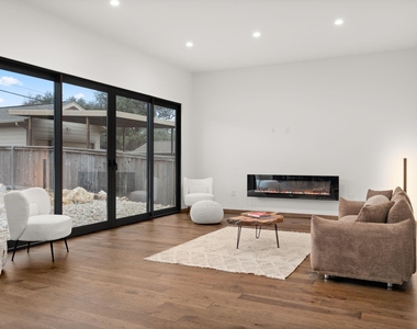 2915 Chisholm Trl - Photo Thumbnail 17