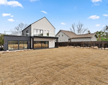 2915 Chisholm Trl - Photo Thumbnail 33