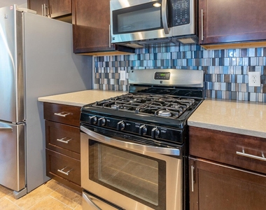 1506 Rockdale Cir - Photo Thumbnail 6