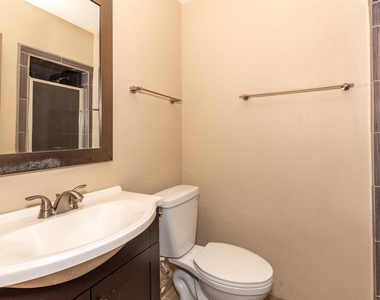1506 Rockdale Cir - Photo Thumbnail 9