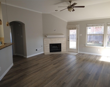 8706 Priest River Dr - Photo Thumbnail 5