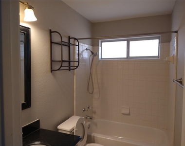 8706 Priest River Dr - Photo Thumbnail 3