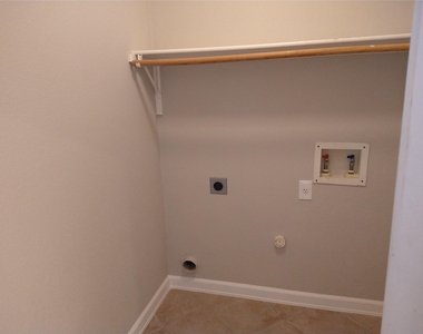 8706 Priest River Dr - Photo Thumbnail 14