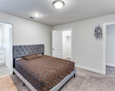 224 Draco St - Photo Thumbnail 10
