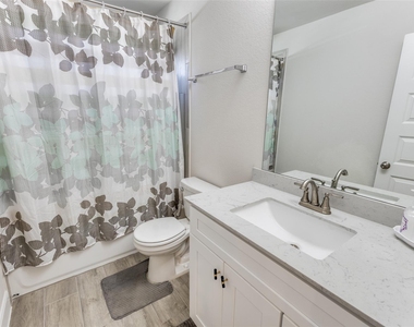 224 Draco St - Photo Thumbnail 12