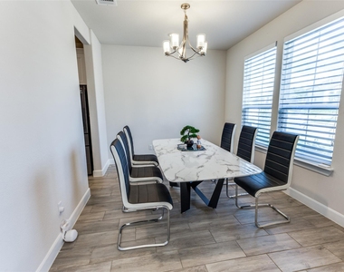 224 Draco St - Photo Thumbnail 6