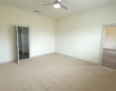 7517 Peggie Nell Dr - Photo Thumbnail 6