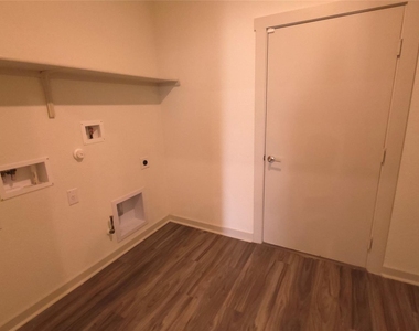 7517 Peggie Nell Dr - Photo Thumbnail 9