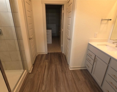7517 Peggie Nell Dr - Photo Thumbnail 7