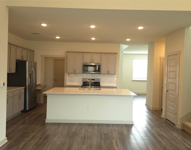 7517 Peggie Nell Dr - Photo Thumbnail 4