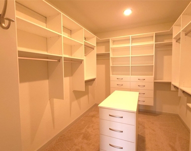 7517 Peggie Nell Dr - Photo Thumbnail 8