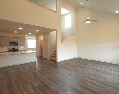 7517 Peggie Nell Dr - Photo Thumbnail 5