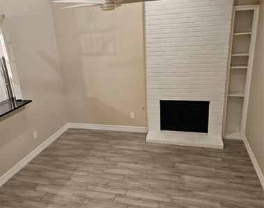 2209 Singletree Ave - Photo Thumbnail 6