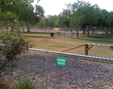 14001 Cambourne Dr - Photo Thumbnail 2