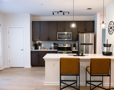 2505 Thornton Rd - Photo Thumbnail 4