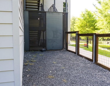 2505 Thornton Rd - Photo Thumbnail 22