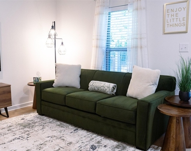 2505 Thornton Rd - Photo Thumbnail 7
