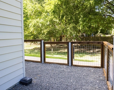 2505 Thornton Rd - Photo Thumbnail 23
