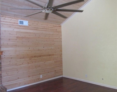 1603 Shotwell Ln - Photo Thumbnail 5