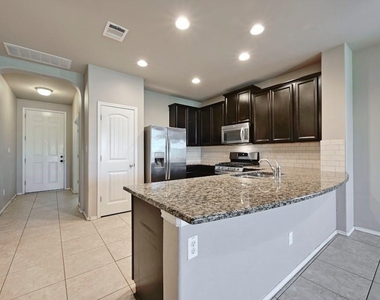374 Wincliff Dr - Photo Thumbnail 10
