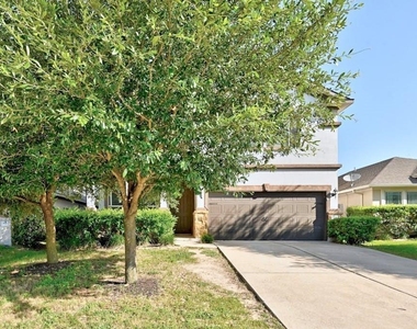 374 Wincliff Dr - Photo Thumbnail 1