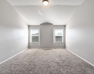 374 Wincliff Dr - Photo Thumbnail 20