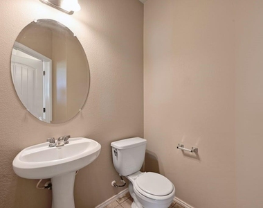374 Wincliff Dr - Photo Thumbnail 19