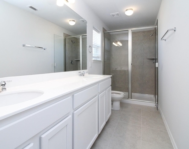 10305 Forest Grove Dr - Photo Thumbnail 12