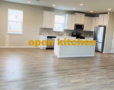 10305 Forest Grove Dr - Photo Thumbnail 27
