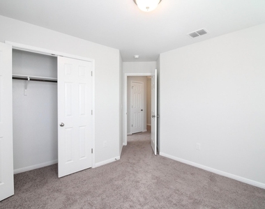 10305 Forest Grove Dr - Photo Thumbnail 23