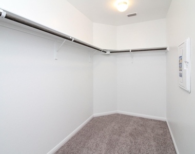 10305 Forest Grove Dr - Photo Thumbnail 11