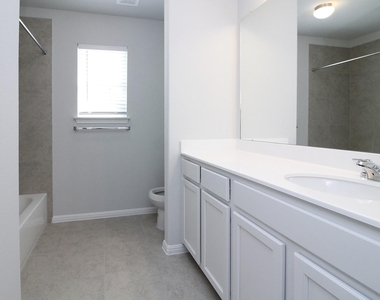 10305 Forest Grove Dr - Photo Thumbnail 18