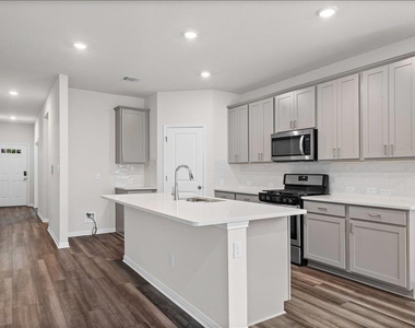 11509 Copperstone Ave - Photo Thumbnail 7