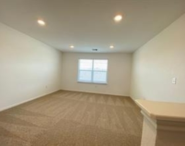 213 Saide St - Photo Thumbnail 17