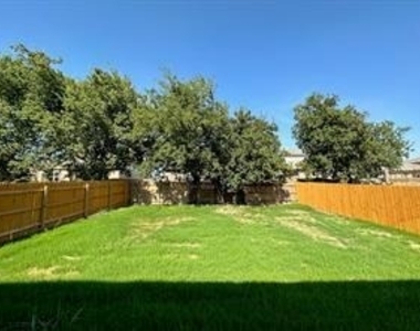 213 Saide St - Photo Thumbnail 30