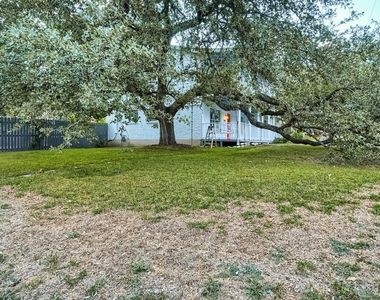 1011 Berrywood Dr - Photo Thumbnail 27