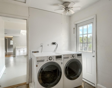 1011 Berrywood Dr - Photo Thumbnail 26