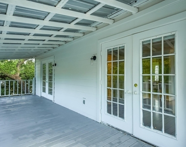 1011 Berrywood Dr - Photo Thumbnail 32