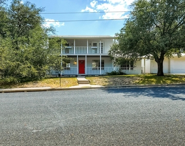 1011 Berrywood Dr - Photo Thumbnail 31