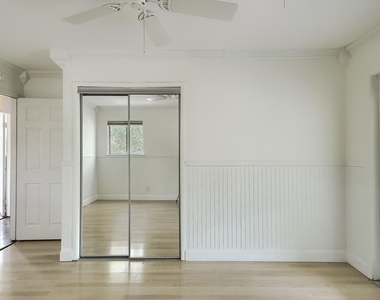 1011 Berrywood Dr - Photo Thumbnail 17