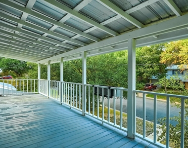1011 Berrywood Dr - Photo Thumbnail 12