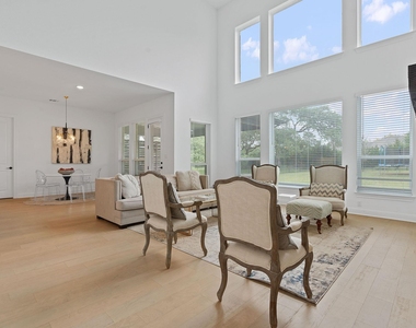 309 Pear Tree Ln - Photo Thumbnail 9