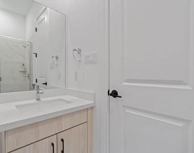 309 Pear Tree Ln - Photo Thumbnail 33