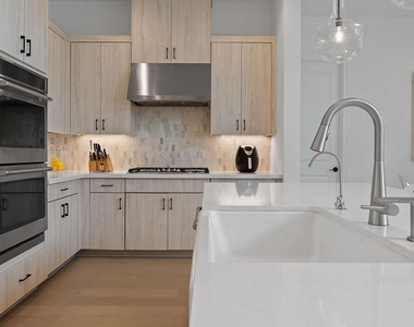 309 Pear Tree Ln - Photo Thumbnail 10