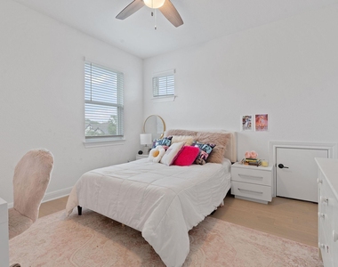 309 Pear Tree Ln - Photo Thumbnail 31