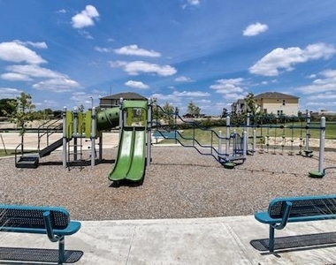 108 Meadow Wood Cv - Photo Thumbnail 1