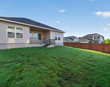 108 Meadow Wood Cv - Photo Thumbnail 18